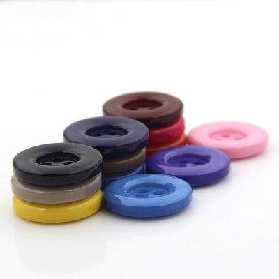 Oeko-tex Fabbrica Ingrosso Abbigliamento Accessori Moda 4 buchi Buttone di plastica Abbigliamento Buttoni di resina