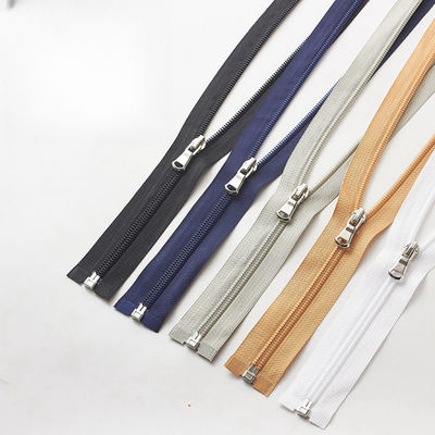 Indumenti di nylon cerniera abbigliamento accessori tessili 5# alta qualità economica cerniera di nylon lunga catena in vendita