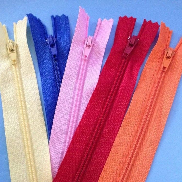 Accessori per borsa #3 #5 #7 #8 #10 Catena di cerniera in nylon con tiratore per borsa Giacca in pelle