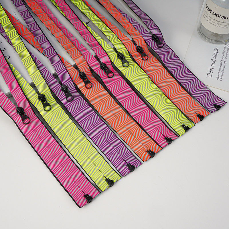 Fabbrica all'ingrosso Custom 3# 5# 7# cerniera impermeabile in nylon Chiusura automatica Diversi tipi di cerniera in nylon per borse per vestiti